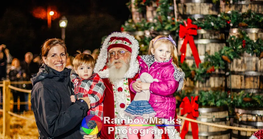 Explore our new digital download options for social media, perfect for capturing your special moments.  