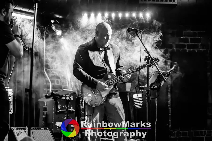 Explore my photo shoot experience with the band, The Side Hustle, at The Sky Music Lounge taken on August 18th.